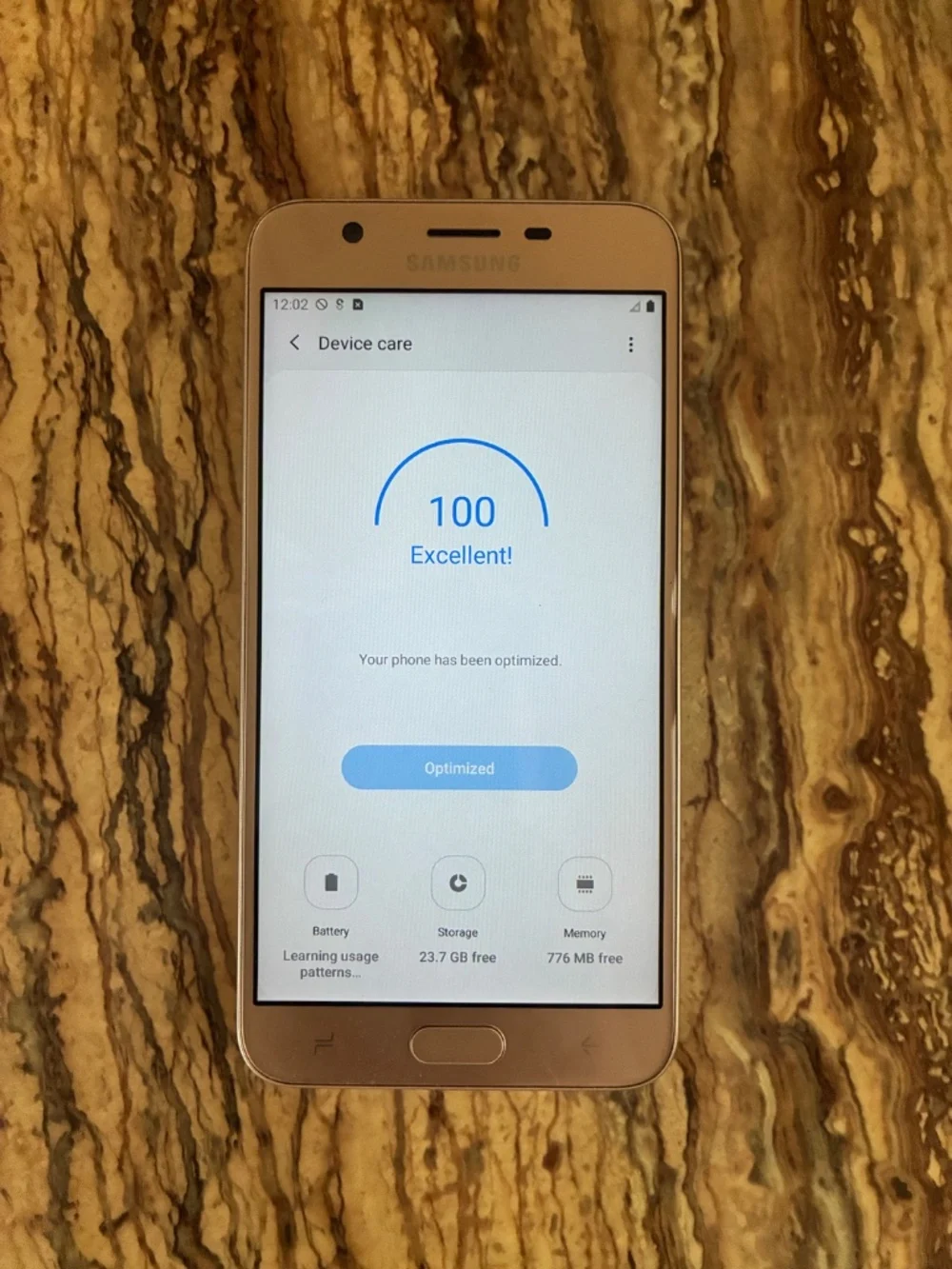 Samsung Galaxy J7 Refine